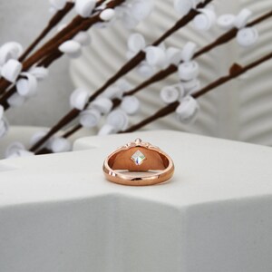 Channel Set Princess Cut Diamond Band In Yellow Gold | New York - Foto 7