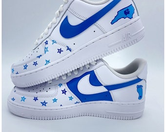 Handbemalte Air Force 1 der University of North Carolina