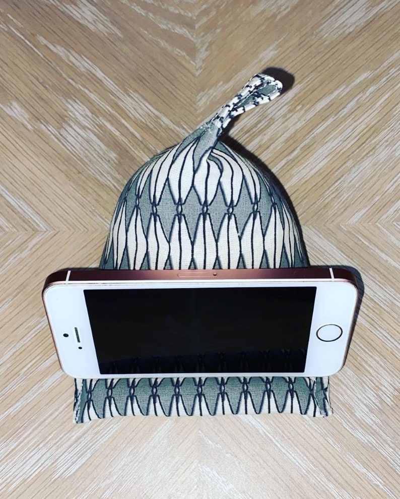 Phone Gift Phone Pillow Mobile Phone Stand Smartphone Stand Docking Station Stand Cell Phone Stand Phone Stand Pyramid Cushion Gift