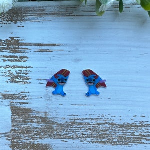 Lilo et Stitch/ Puces d&#39;oreilles Stitch/ Boucles d&#39;oreilles Ohana/ Hawaïenne/ Hypoallergénique/ Fait main/ Cadeaux pour elle