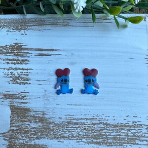 Saint-Valentin Lilo et Stitch/ Puces d&#39;oreilles Stitch/ Boucles d&#39;oreilles Ohana/ Hawaïen/ Hypoallergénique/ Fait main/ Cadeaux pour elle