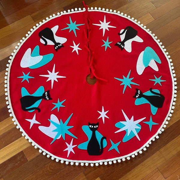 Kitschy Cat Felt Tree Skirt