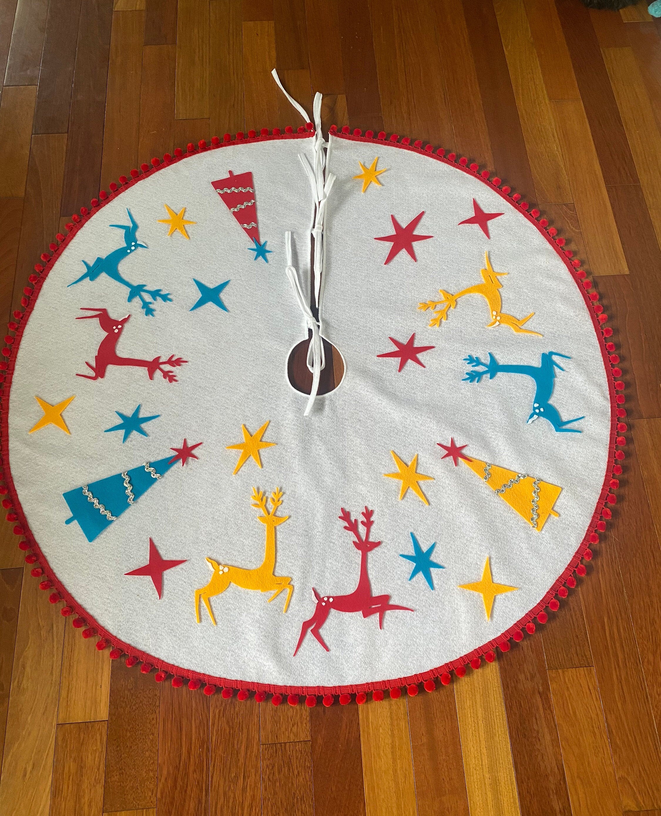 Reindeer Tree Skirt 