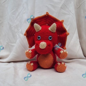 Triceratops/ Stuffed Triceratops/ Triceratops toy/Crochet Triceratops