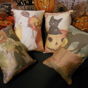 Primitive/Vintage/Halloween Ornies/Bowl Fillers/ Cupboard Tucks Set of 4 Set # 13
