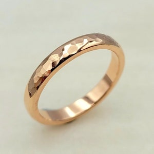 Rose Gold Wedding Ring, Hammered Rose Gold Band, Minimal Womens Ring, Unisex Engraved Wedding Band, Everyday Ring For Her