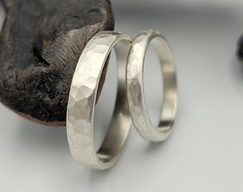 Conjunto de anillos de boda martillados, conjunto de alianzas de plata, anillos para él y para ella, regalo para parejas, anillos de compromiso cepillados, anillos a juego martillados