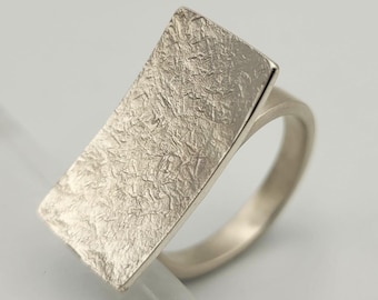 Hamrad geometrisk sterlingsilverring – minimalistisk rektangulär armband – handgjorda hantverkssmycken