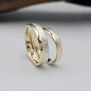 Two Tone His and Her Rings, 14Κ Gold and Silver Wedding Bands, Two Tone Hammered Rings Set, Rustic Wedding Bands Set, Couples Gift