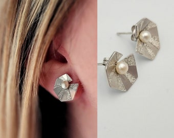 Floral Stud Earrings, Floral Pearl Studs, Flower Earrings with Pearls, Flower Silver Studs, Daisy Studs, Anniversary Gift For Her