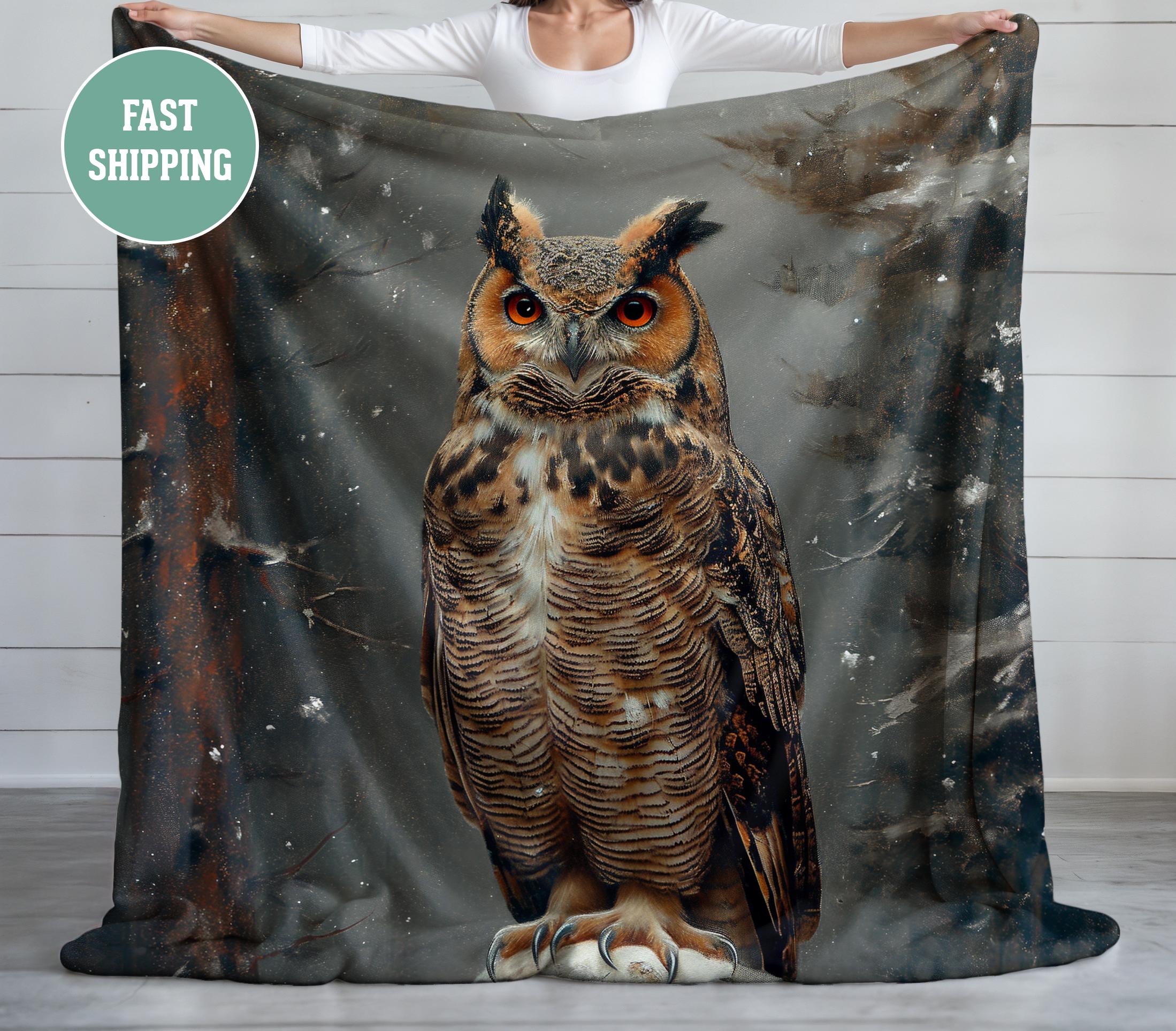 Great Horned Owl Blanket, Plush Fleece Blanket, Cozy Throw, Soft Bedding, Owl Blanket, Bird Throw Bl