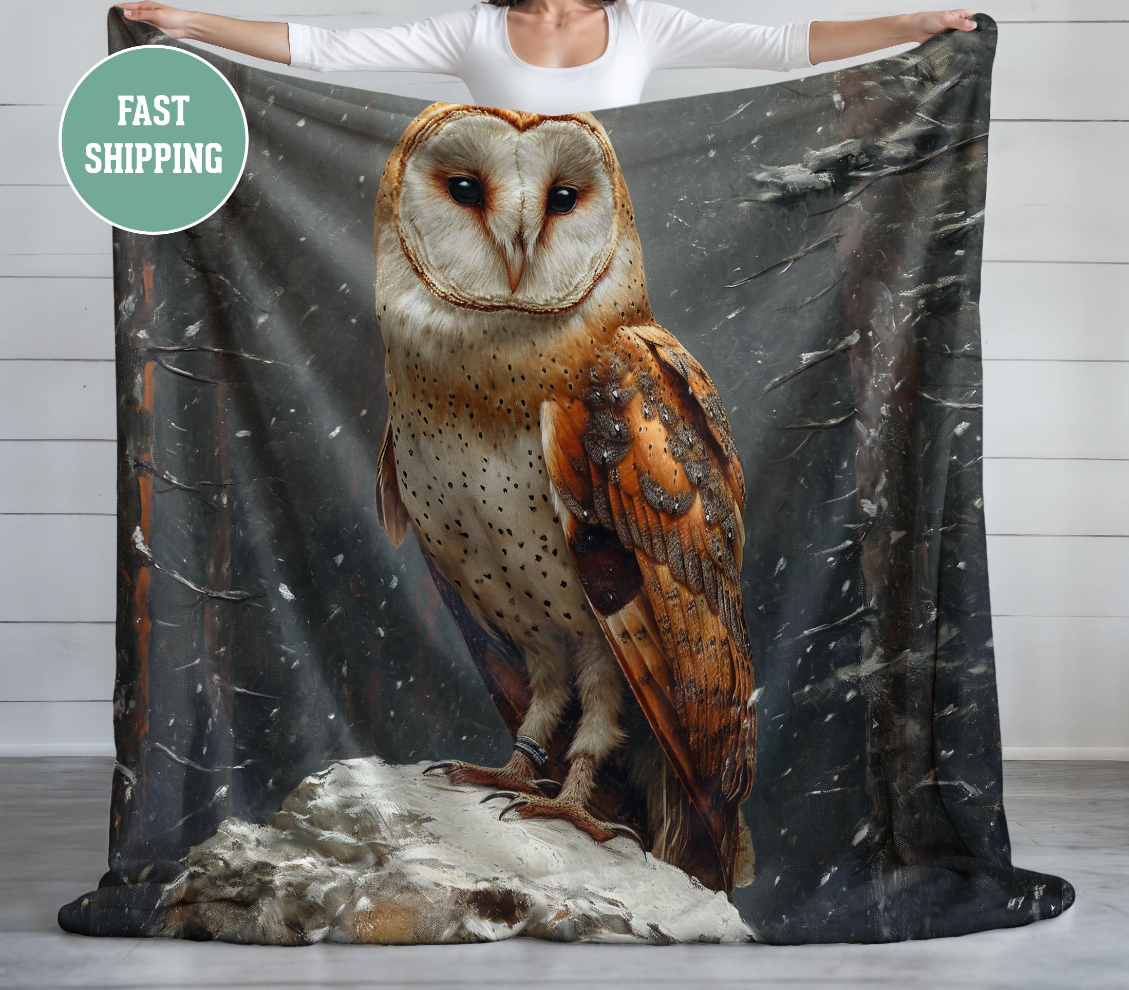 Beautiful Barn Owl Plush Fleece Blanket, Owl Portrait Blanket, Cozy Throw, Soft Bedding, Animal Love