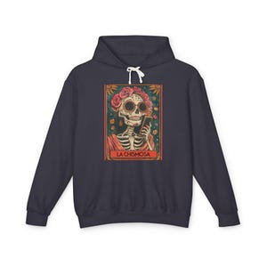 Sudadera unisex ligera con capucha La Chismosa, regalo de chisme de lotería del Día de los Muertos, suéter con capucha, suéter de esqueleto mexicano, té