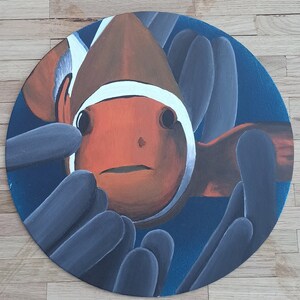 Pez Payaso Algas Mar Realista Naranja Blanco Negro Azul Oscuro Acrílico Cartón Redondo Diámetro 30cm