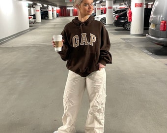 gap brown sweatshirt