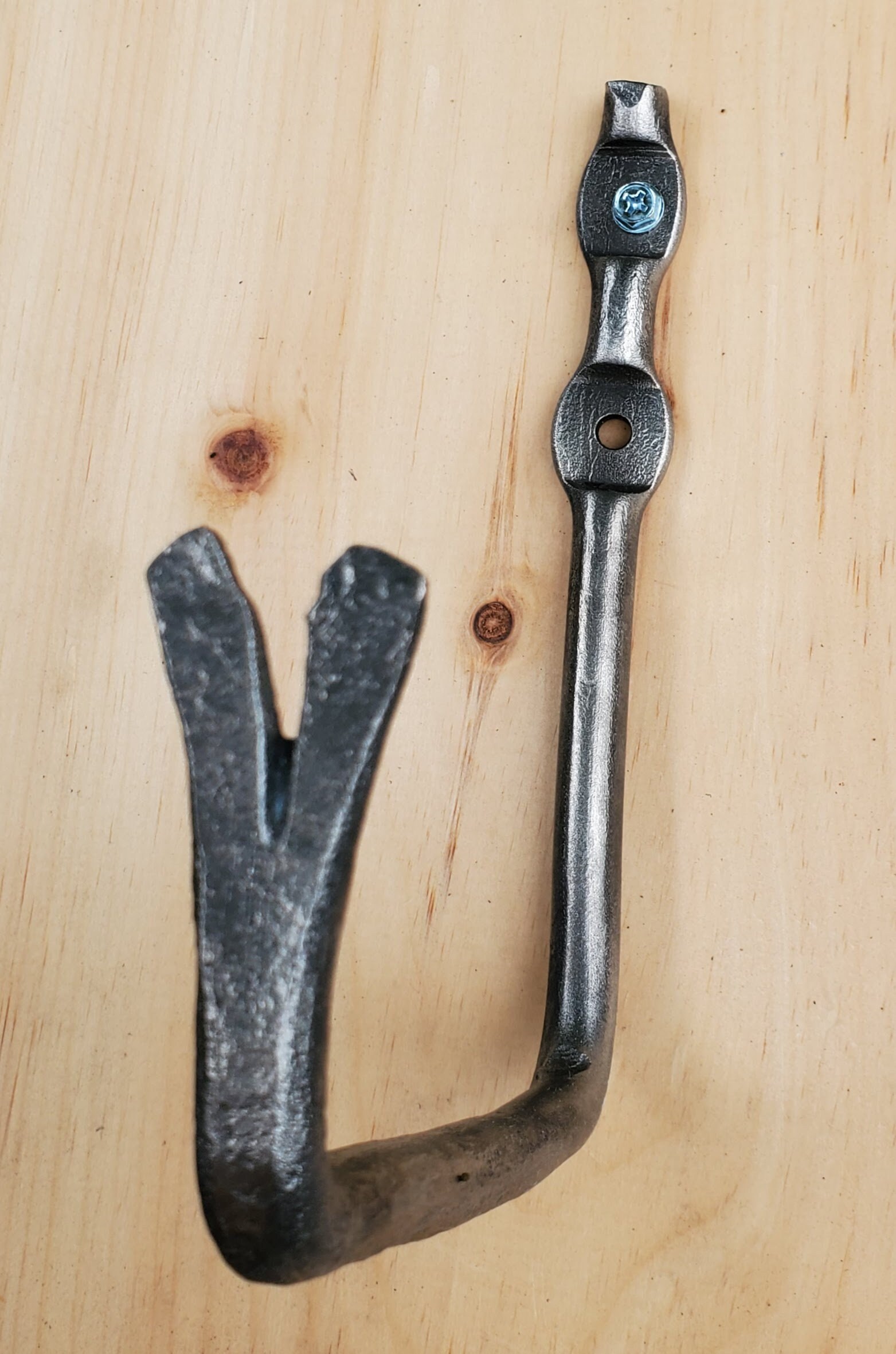 Hand split tongue hook/bracket Etsy.de