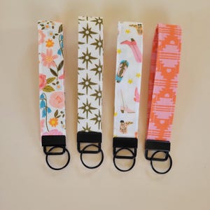 Fabric Wrist Keychain Lanyard, Key Fob Wristlet, Car key holder, Floral Wristlet, Cowgirl wristlet, Cute gift, Cute keychain