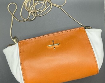Mini sac à bandoulière en cuir Elie Pour la Victoire