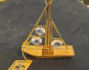 Voilier en cristal autrichien plaqué or 24 carats