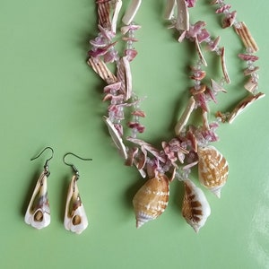 Handmade set of Shell jewelry - Shell Necklace and Shell Earrings