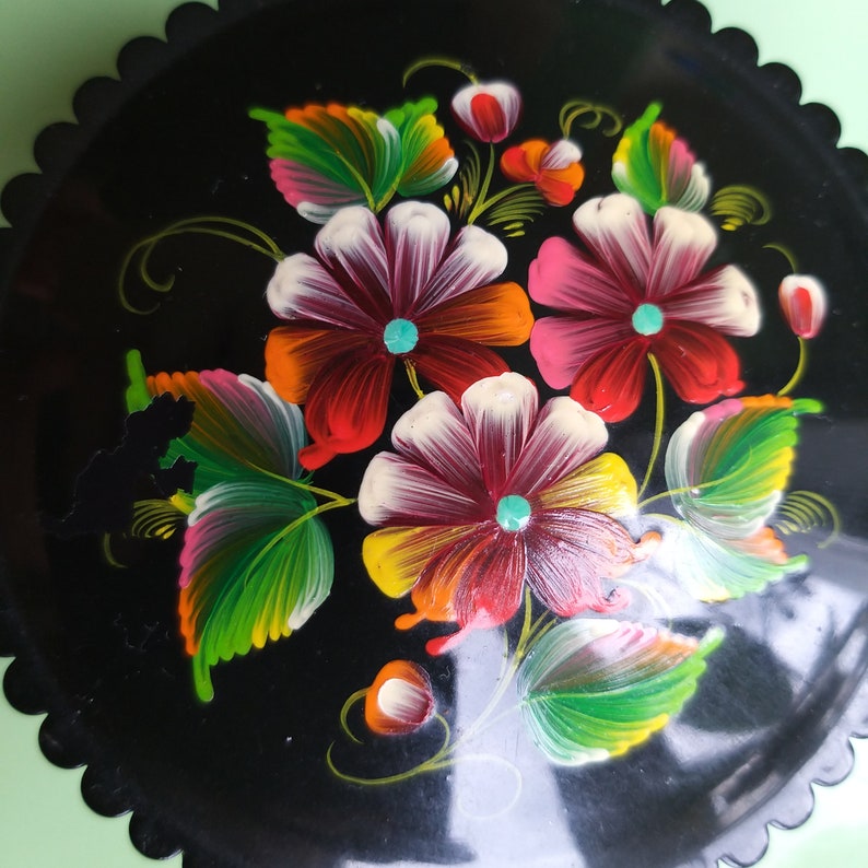 Hand-painted Vintage Soviet casket. Ethnic Ukrainian décor with flower painting Little Accessories plastic box of 1970s. image 3