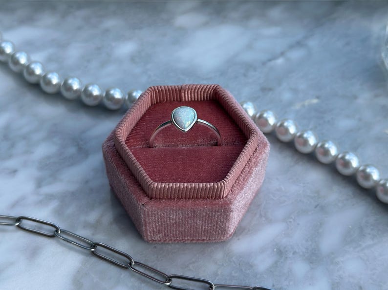 Oxidierter Sterling Silber Tropfen-Ring: Solitär Weißer Opal 9 mm Bild 8