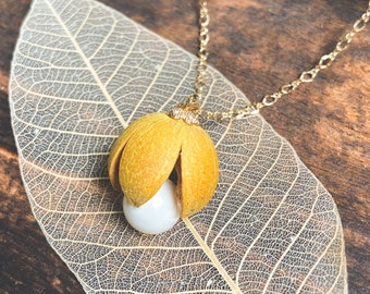 Yellow natural seedpod necklace with large white pearl, real seedpod jewelry, handmade botanical necklace