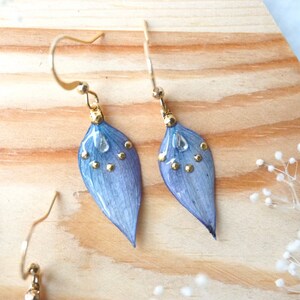 Real Blue Flower Petal Earrings with Gold Dots, Dried Real Flower Earrings, Resin Flower Earrings, Valentine&#39;s Day Gift