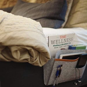 Felt Bedside Caddy | Bedside Storage & Pockets | Dorm Room Essentials | Bunk Bed Organizer | Sofa Organizer (Light Gray)