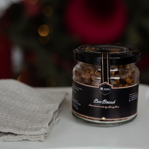 Naturligt bibrödgranulat med grå linnepåse | Noll avfallspresent till jul