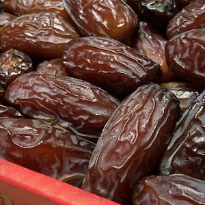 Organic Medjool Dates - Fresh Harvest - Grown By AYA-Farms