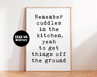 Stampa artistica da parete con testo di una canzone degli Arctic Monkeys Cuddles In The Kitchen, citazione musicale, poster senza cornice in formato A5, A4, A3, carattere per macchina da scrivere