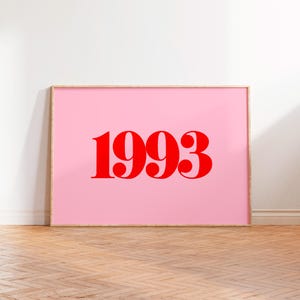 Impresión de arte de pared personalizada con año, impresión tipográfica personalizada, nuevo póster más vendido de 2024, sin marco, formato horizontal, A5, A4, A3, 8 x 10, 5 x 7, impresión rosa y roja