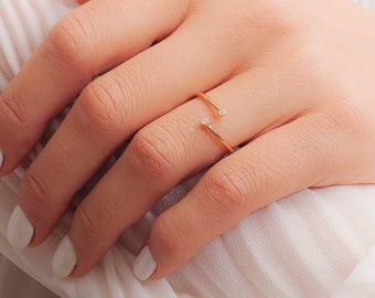 Open Wedding Band With Round Diamonds | Twist Wedding Band | Simple stacking ring | 14K Gold Diamond Ring | Minimalist Design Ring Women /