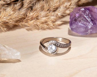 Carved Wave Moissanite Engagement Ring: 14K Gold Anniversary Band