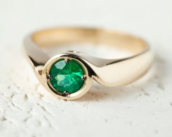 Handmade Antique Fancy Wedding Ring /  / 14K Yellow Gold Wedding Band / Delicate Emerald Engagement Ring / Unique Nature Inspired Ring