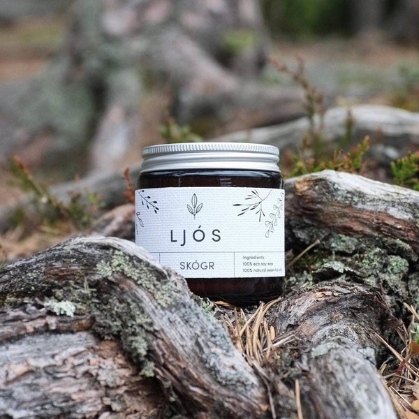 SKÓGR - natural and sustainable soy wax candle scented with essential oils - handmade with love in Oslo, Duft av juletre Håndlaget Duftlys