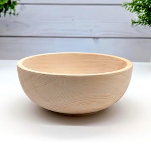 Handgefertigte Holzschale aus Zirbe | 20 cm Durchmesser | Tischdekoration im Wohnzimmer | Perfekt als Obstschale oder für Potpourri