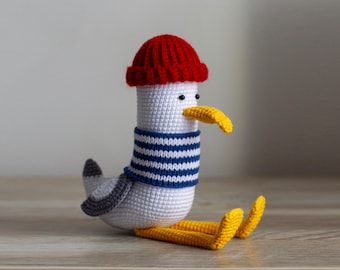 Seagull PDF crochet pattern with supporting video for key moment
