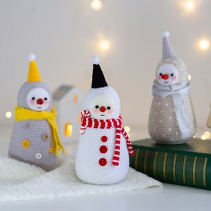Christmas Snowman Crochet Pattern: Amigurumi Decor (ENGLISH)