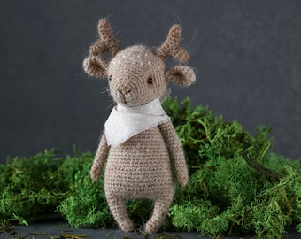 Alpaca de ganchillo: decoración infantil amigurumi hecha a mano