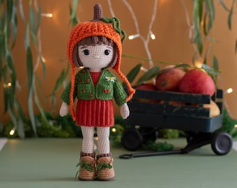 Patrón de crochet: Muñeca calabaza de otoño con traje extraíble (INGLÉS)