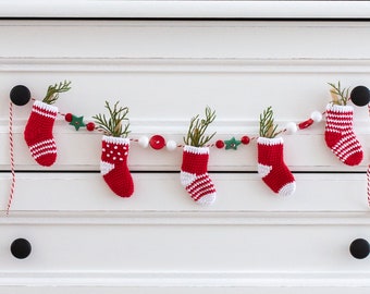 Christmas mini stockings crochet pattern, Christmas stockings garland, Christmas decor pattern, PDF crochet pattern, Christmas stockings