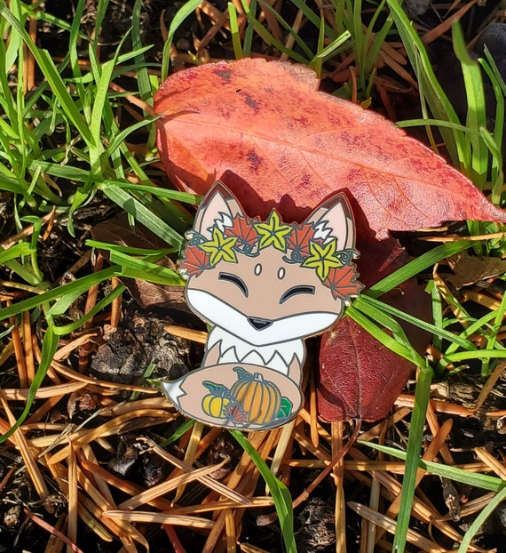 Cute Fox & Fallen Leaves Enamel Pin
