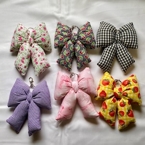 Puffy Bow Keychain // sewn keychain, sewn bow