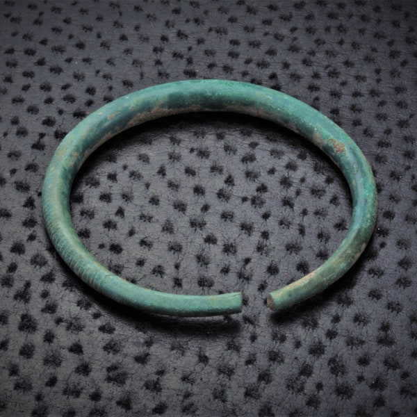 Unique authentic ancient decorated bronze Bracelet  9-7 BCE Century BC Bronze Age, celtic. Excavated. Very Rare Archaeological Find