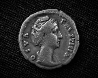 トラヤヌス・デナリウス、ローマ。西暦98～117年。RIC 254。古代