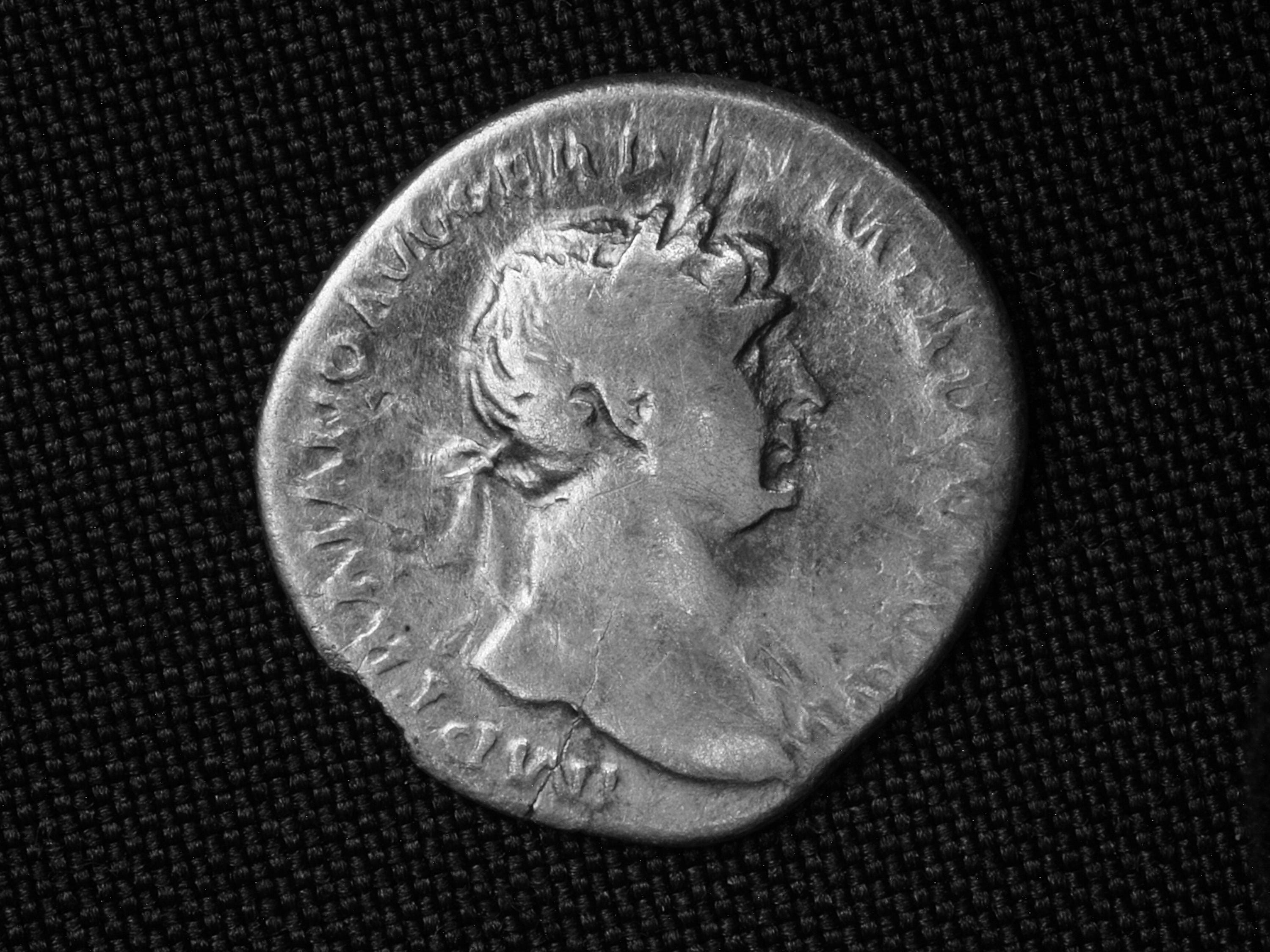 トラヤヌス・デナリウス、ローマ。西暦98～117年。RIC 254。古代