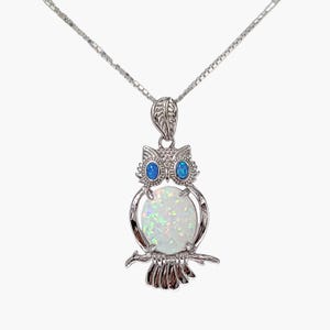 White Opal Eulen-Halskette mit blauen Opal-Augen. 16 oder 18 "lang.925 Sterling Silber