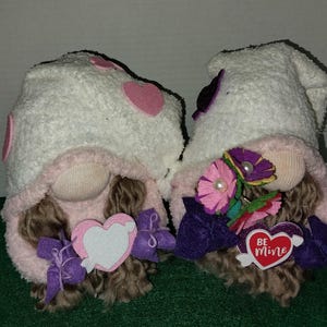 Valentine Gnome couple